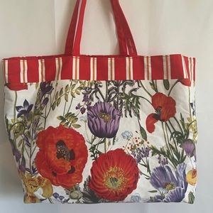 New without tag Estée Lauder Floral Tote